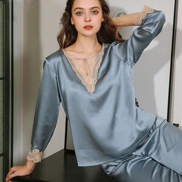 Pure Silk Elegant Lace Neck Pajamas Set 2Pcs