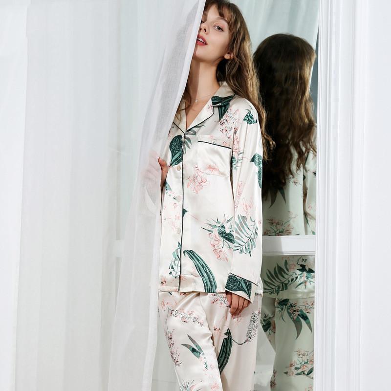 Floral Print 19 Momme White Silk Pajama Set Women