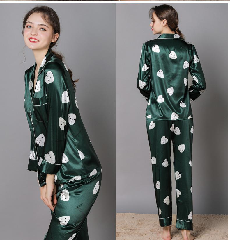 Women's Strawberry Print Long Sleeve Pajama Set